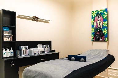 The BriskNPosh SoHo waxing service room